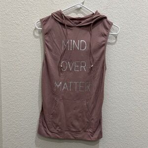Sleeveless Mauve Hoodie with Motivational Print